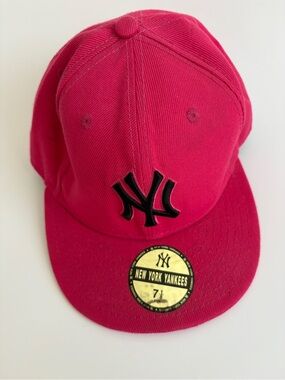 New Era 59FIFTY New York Yankees Pink Fitted Hat - Size 7 1/8